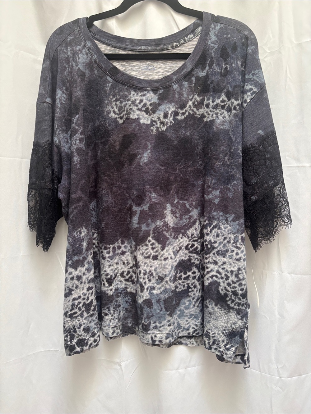 Pilcro Black & Gray Lace Sleeve Tee